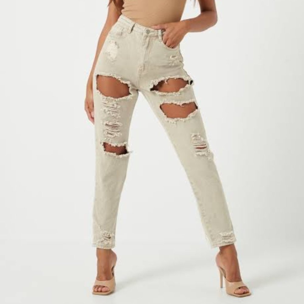 Missguided Riot Rise Ripped Mom Jeans